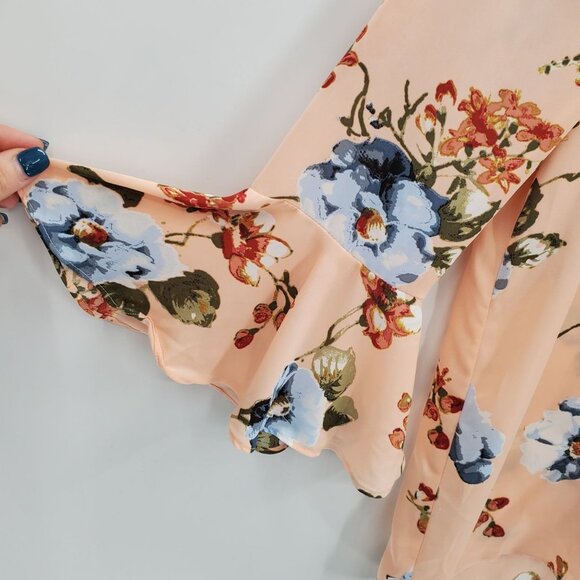 My Michelle Bell Sleeve Ruffle Blouse Size M Floral 3/4 Sleeve Peach Blue Career - Picture 7 of 16